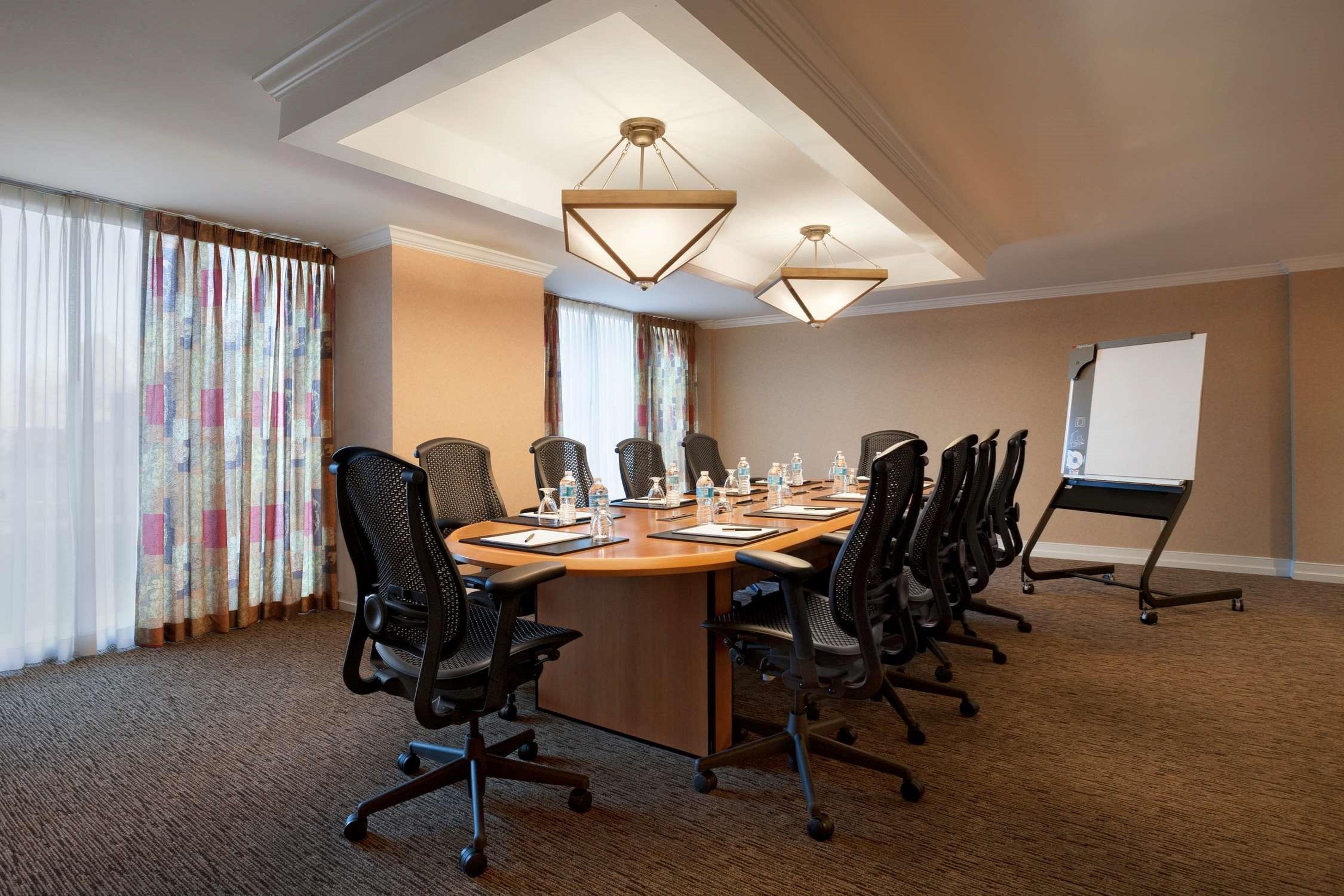 Doubletree By Hilton Hotel Salt Lake City Airport Экстерьер фото